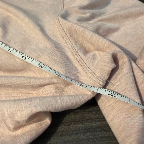 Lululemon Twist Front Long Sleeve Top – Size 6 – Blush Pink - Picture 6 of 6